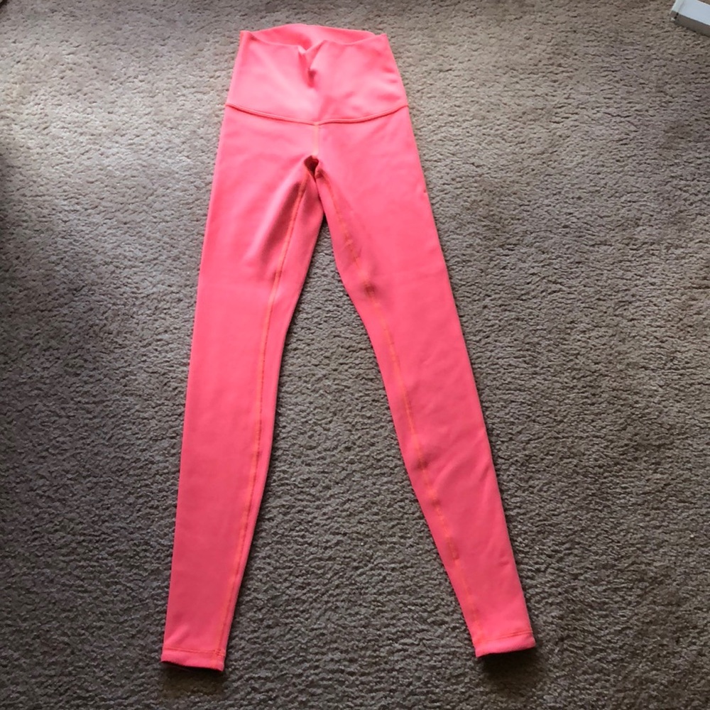 REVERSIBLE lululemon wunder under hi rise